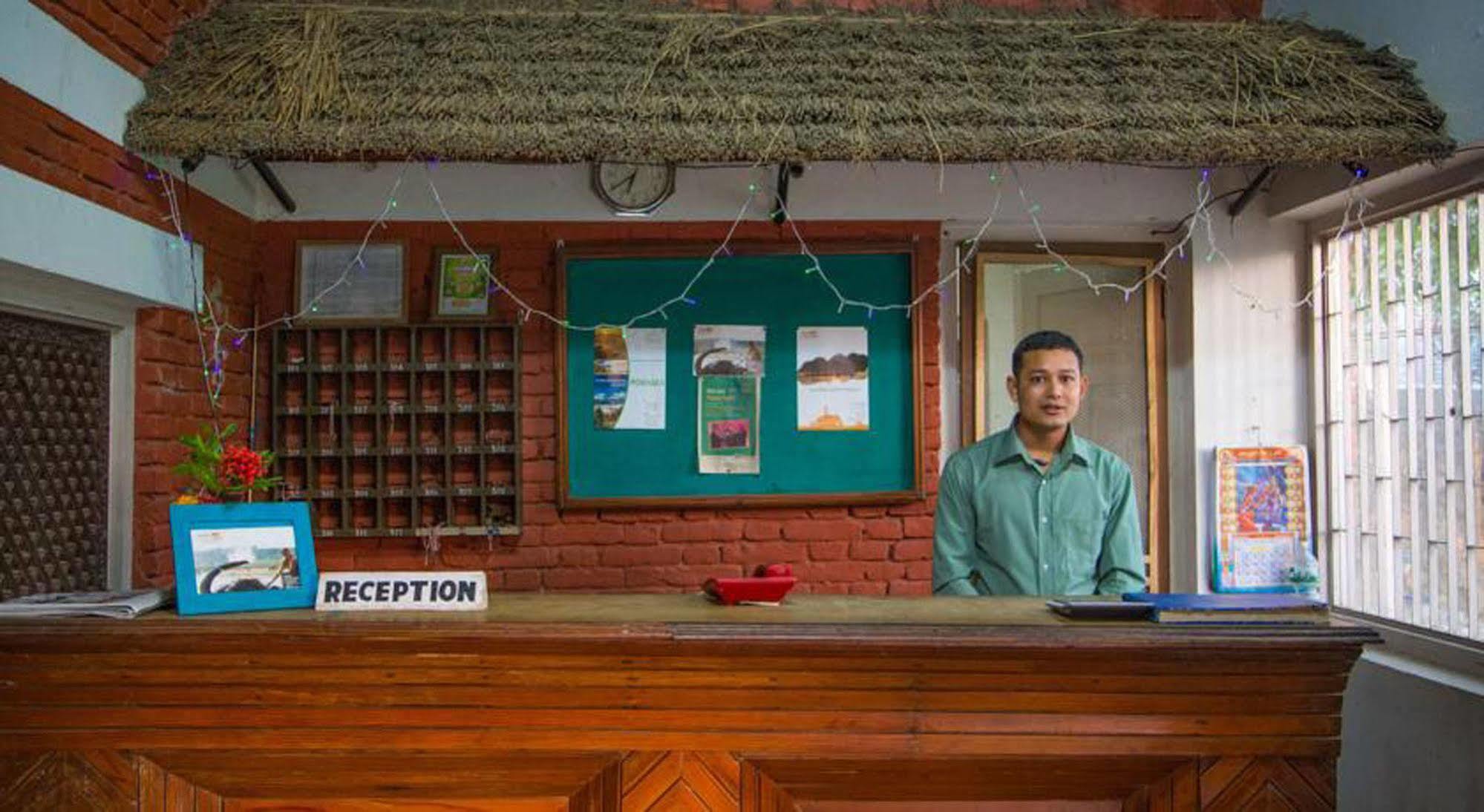 Chitwan Adventure Resort Sauraha Eksteriør billede