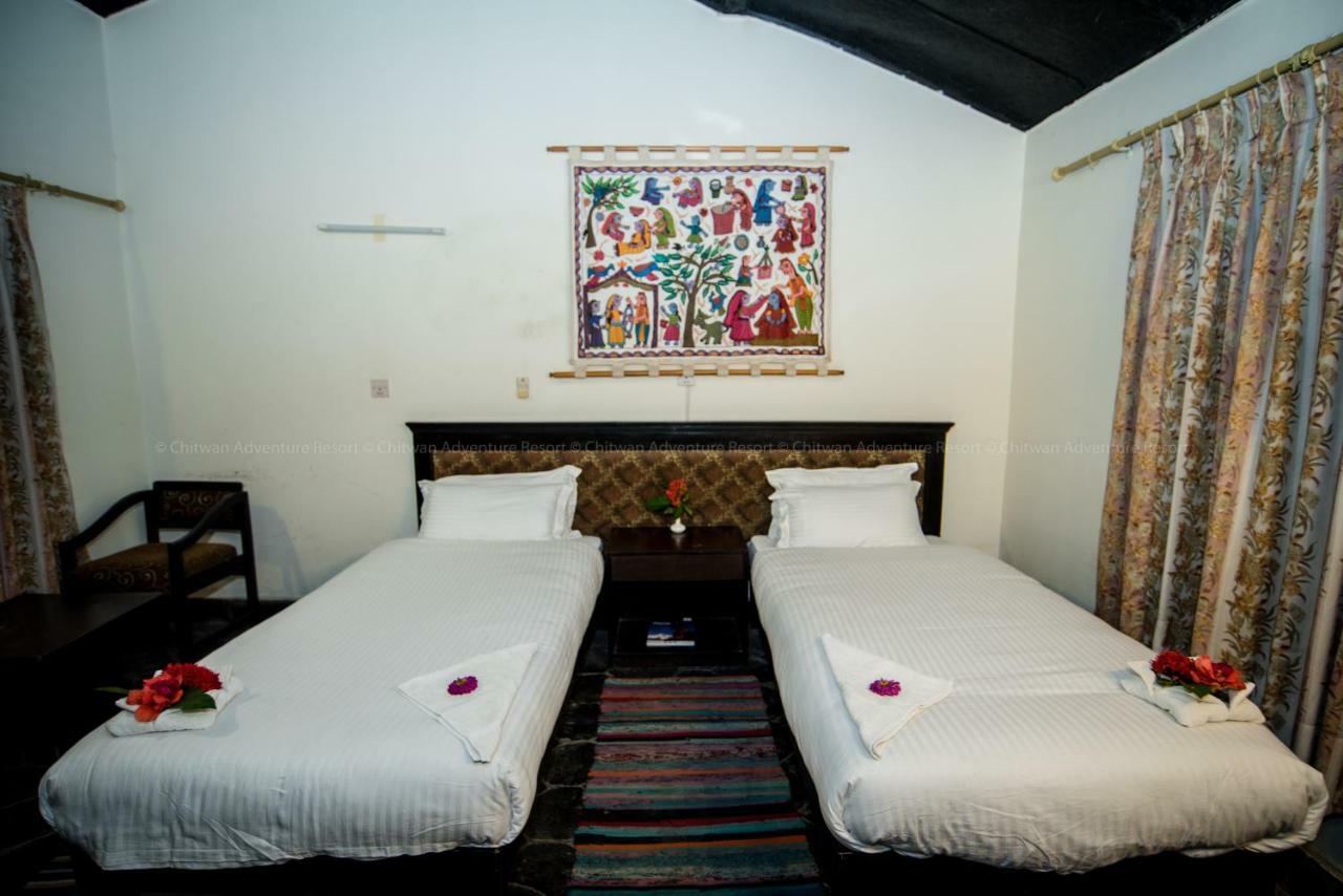 Chitwan Adventure Resort Sauraha Eksteriør billede